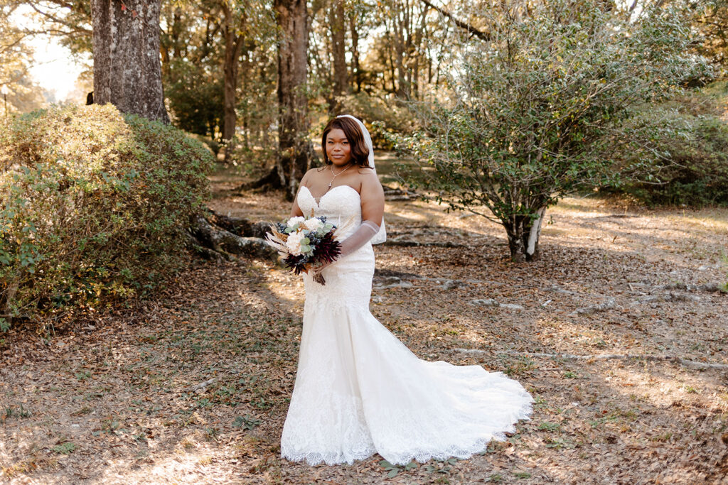 classic portrait bridal pose idea