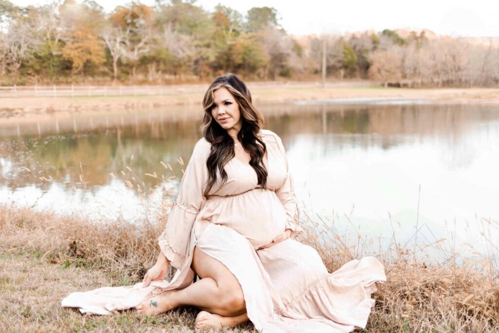 Outdoor maternity session | Alabama maternity photographer