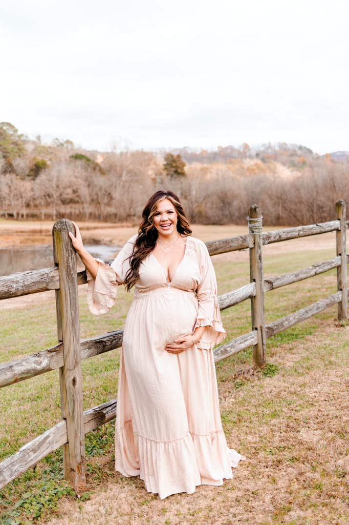 Outdoor maternity session | Alabama maternity photographer