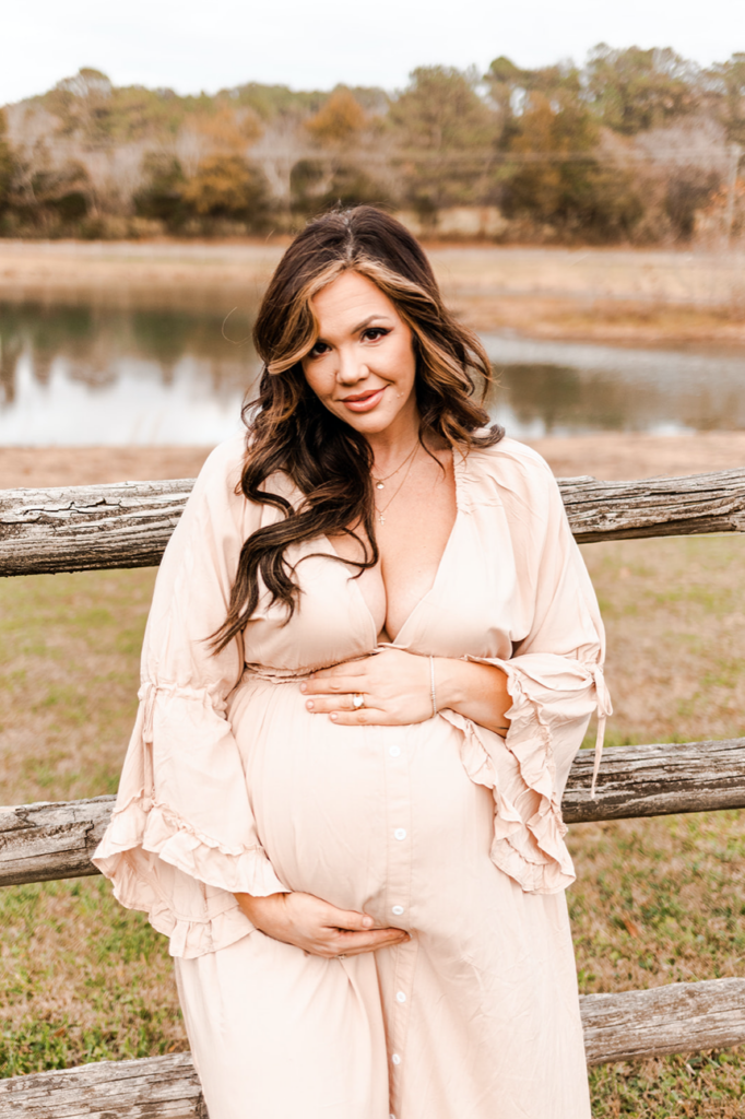 Outdoor maternity session | Alabama maternity photographer