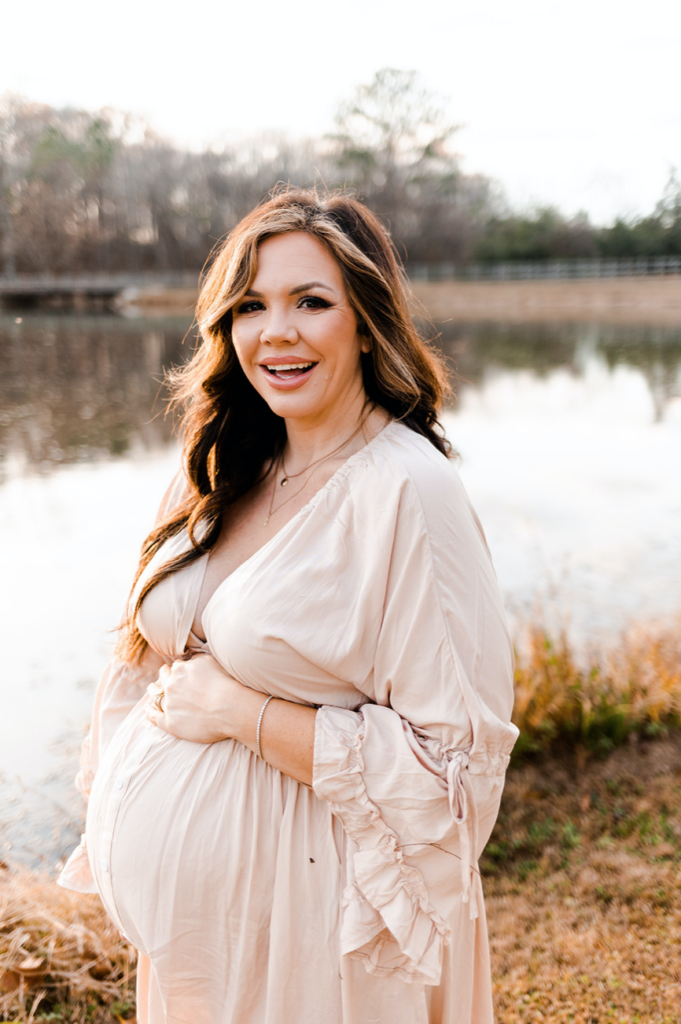 Outdoor maternity session | Alabama maternity photographer