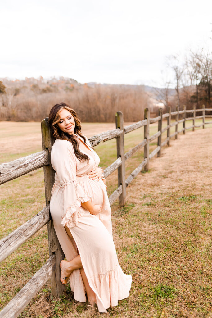 Outdoor maternity session | Alabama maternity photographer