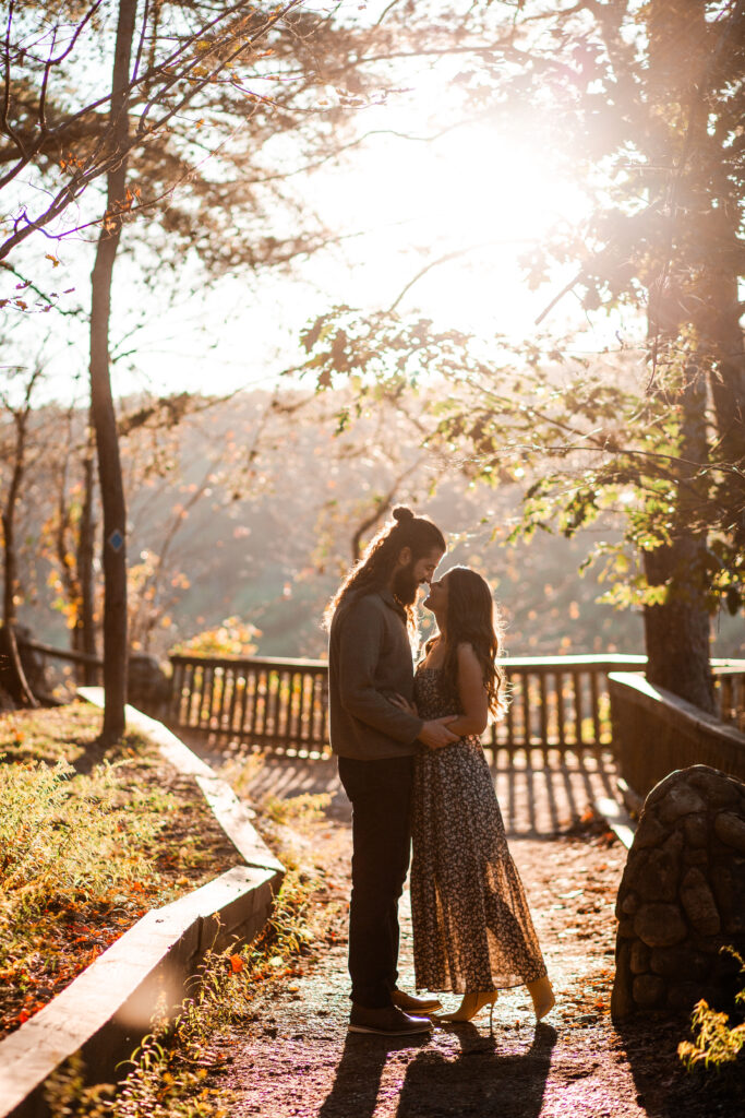 Cloudland Canyon overlook adventure couple session | Georgia couple photographer