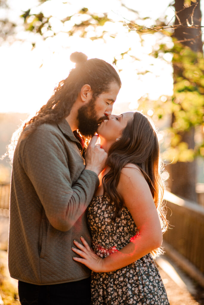 Cloudland Canyon overlook adventure couple session | Georgia couple photographer