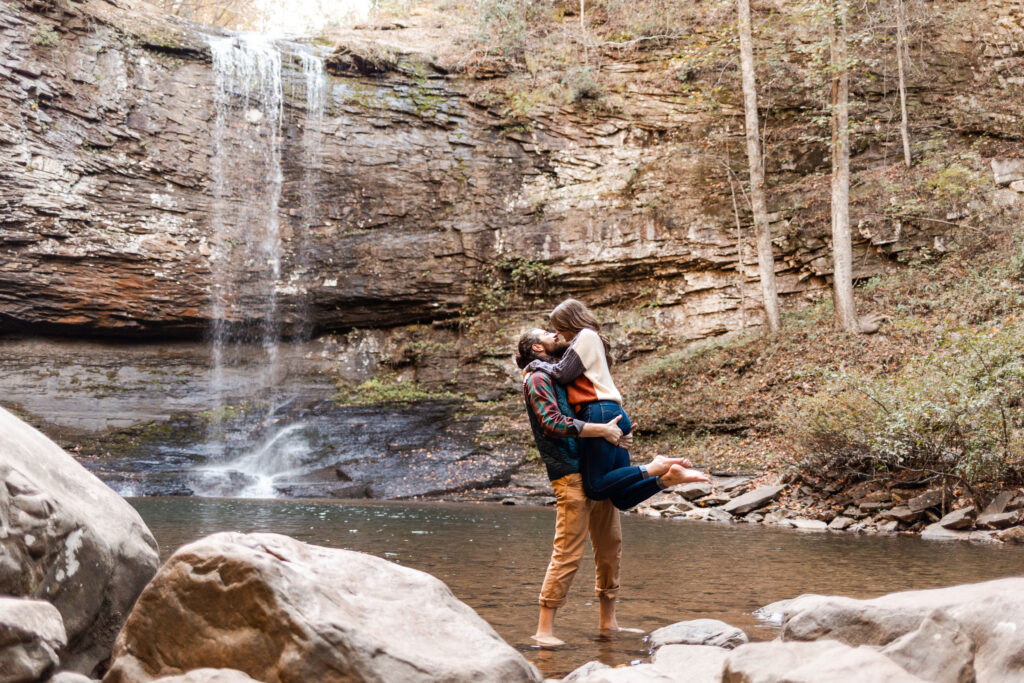 Cloudland Canyon adventure couple session | Georgia couple photographer