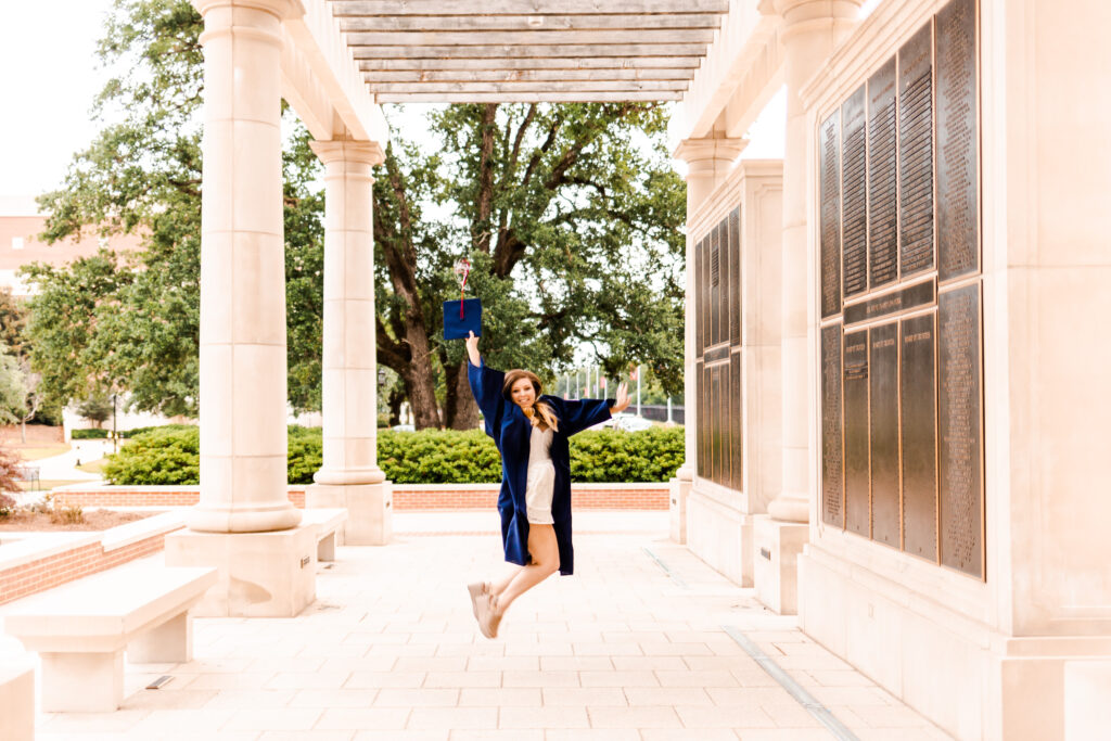 Senior picture poses | Alabama, Tennessee, and North Georgia photographer