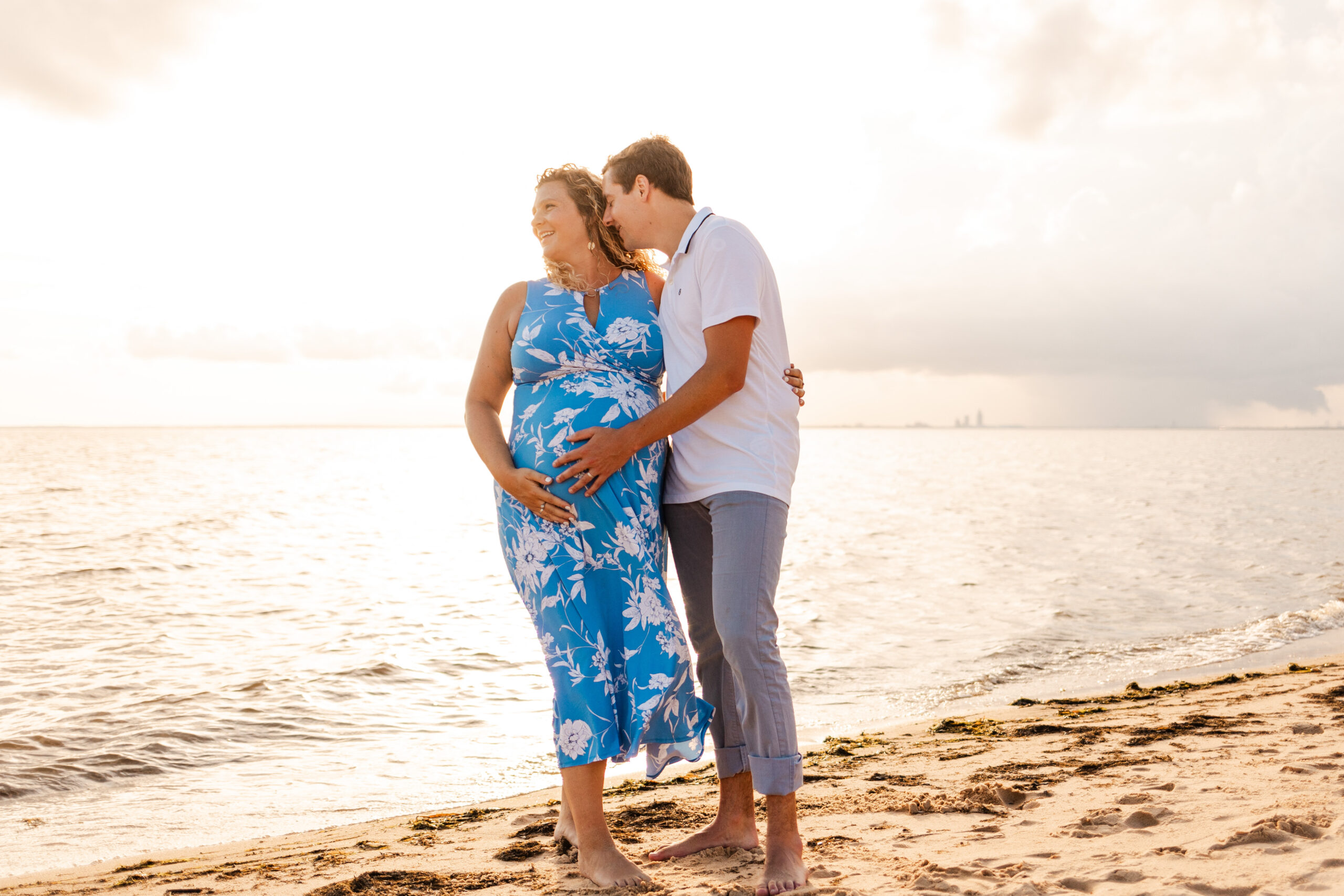 Golden hour maternity session | Alabama maternity photographer