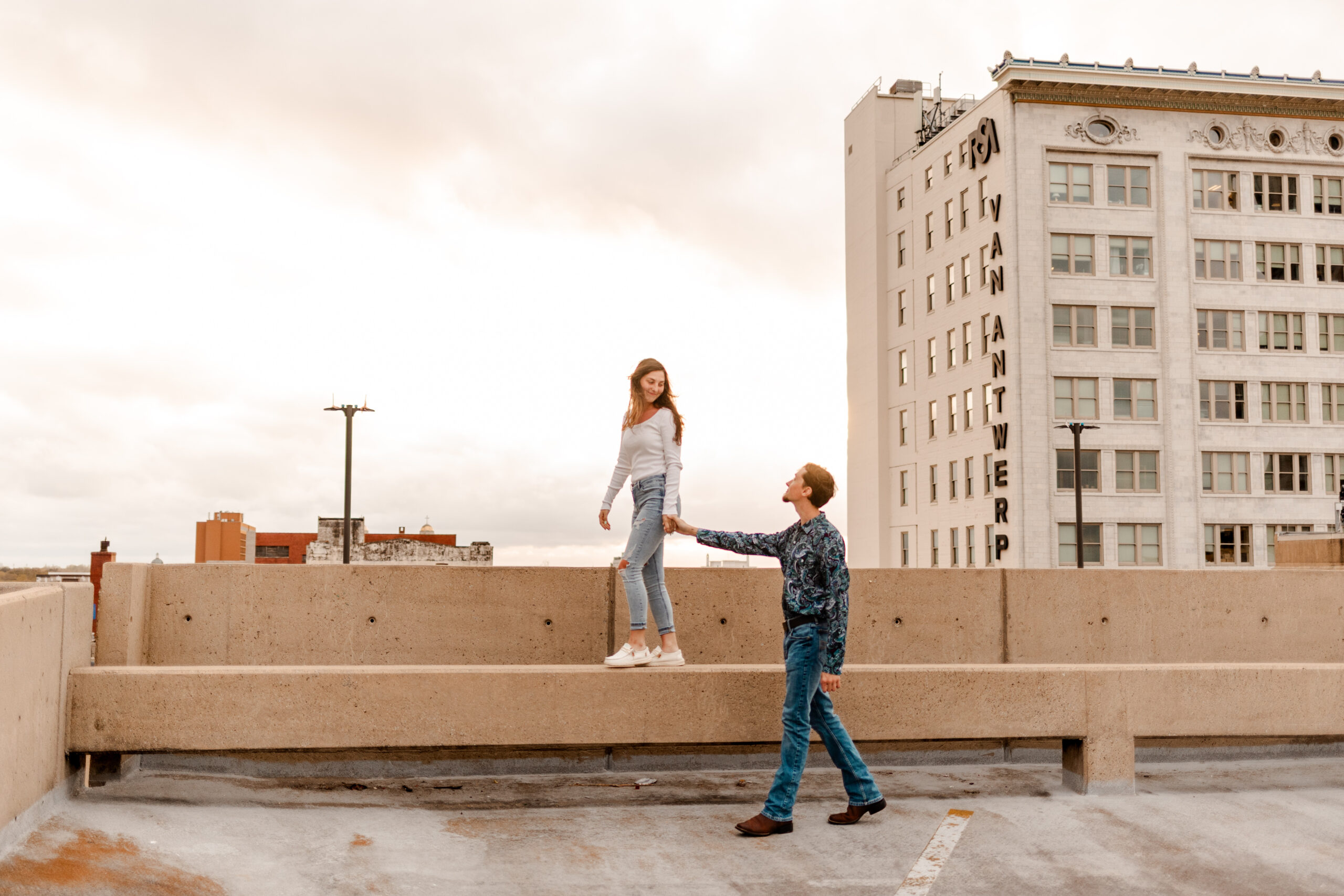 Downtown Mobile couple session | North Alabama, Georgia, and Tennessee photographer