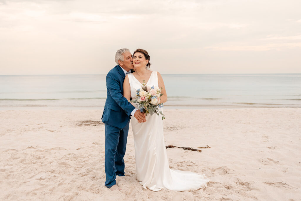 Intimate wedding at Gulf Shores Wedding Chapel | North Alabama, Georgia, and Tennessee photographer