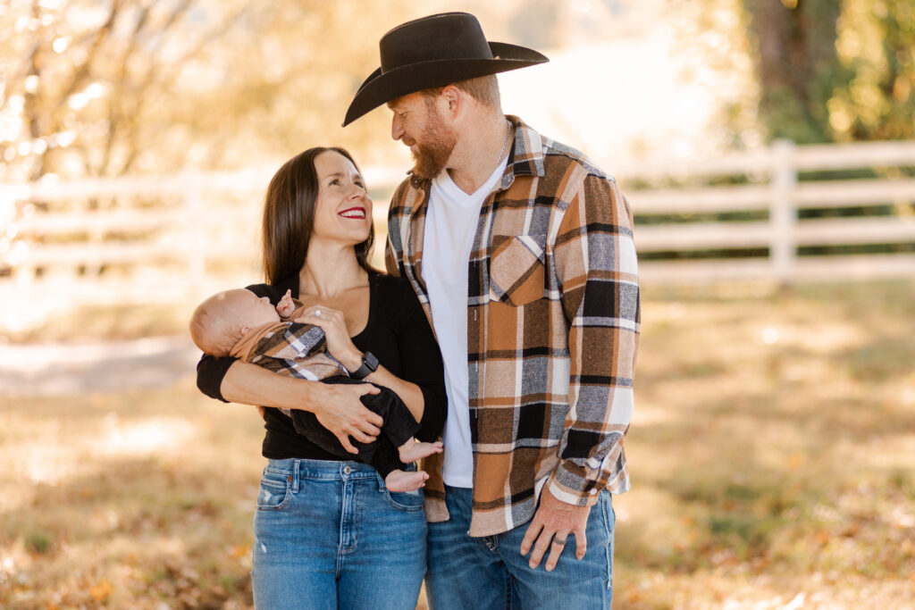 Cozy fall family session | North Alabama, Georgia, and Tennessee photographer