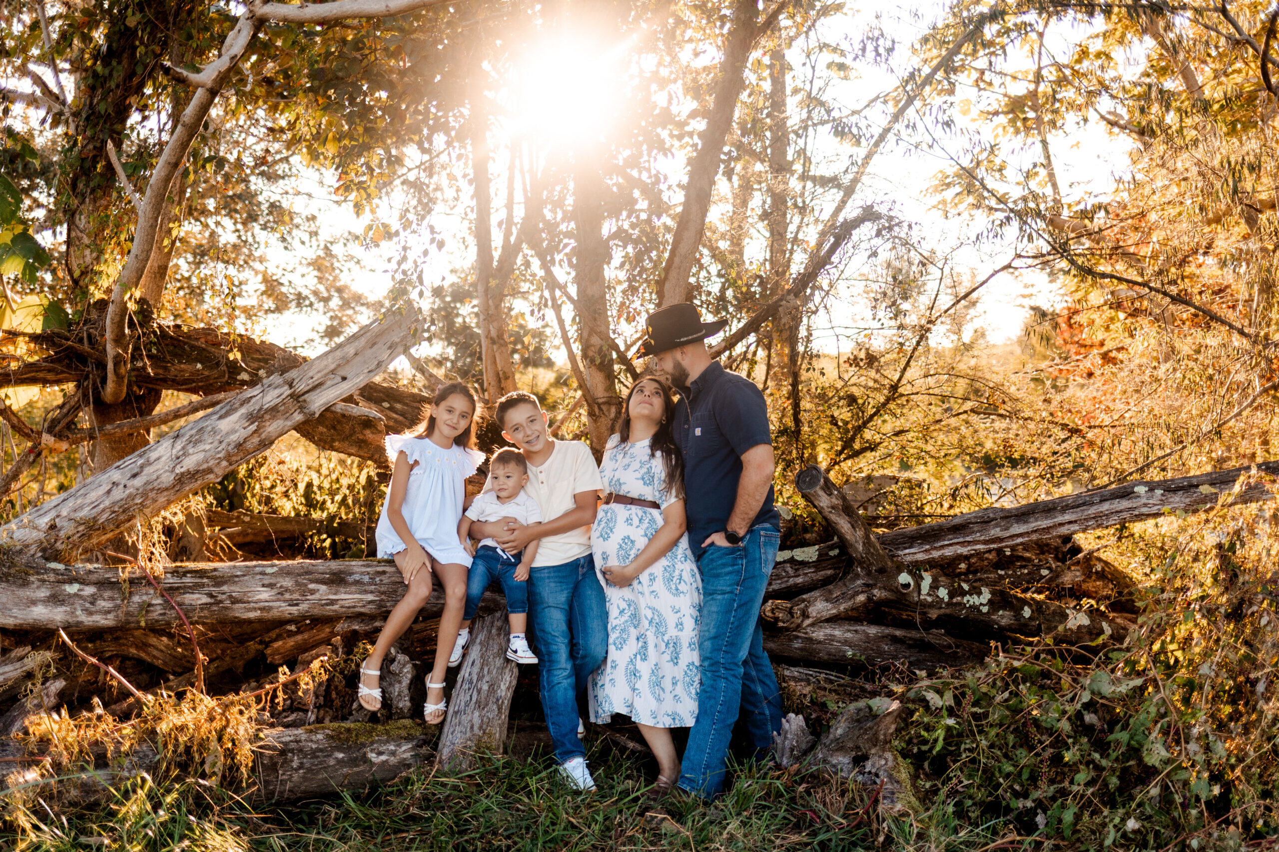 Fall family maternity session | North Alabama, Georgia, and Tennessee photographer